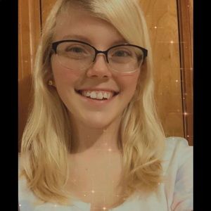 Meet your Posher, Rebecca